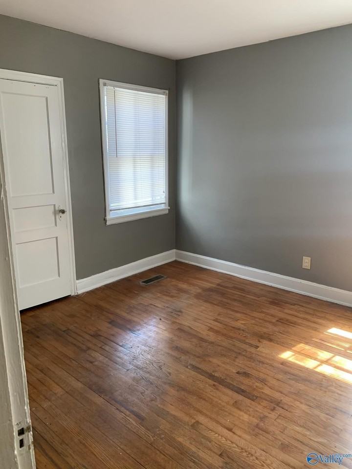 315 Thornton Ave Sw - Photo 6 of 7