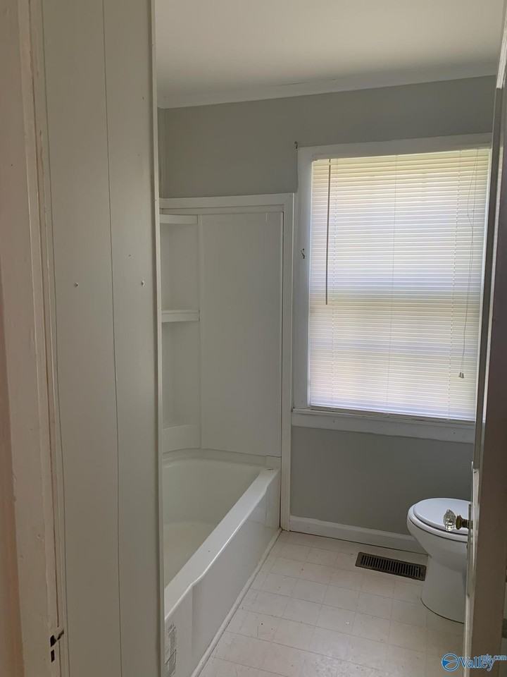 315 Thornton Ave Sw - Photo 7 of 7