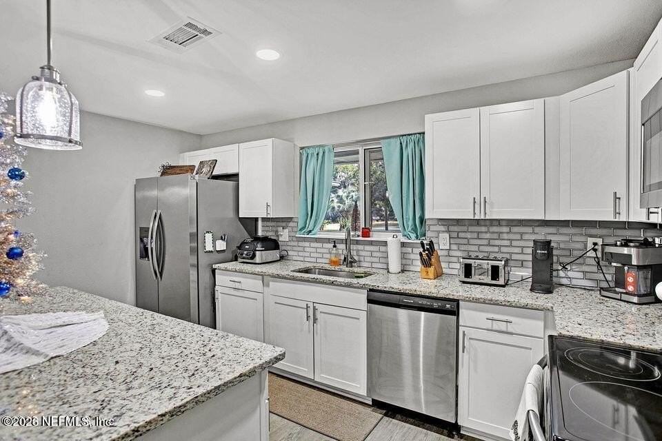 1542 Cellar Cir - Photo 3 of 27