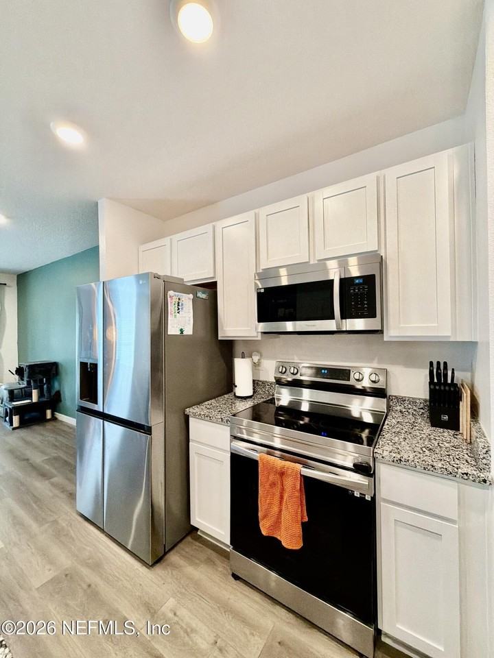 3284 Penny Cove Ln - Photo 7 of 31