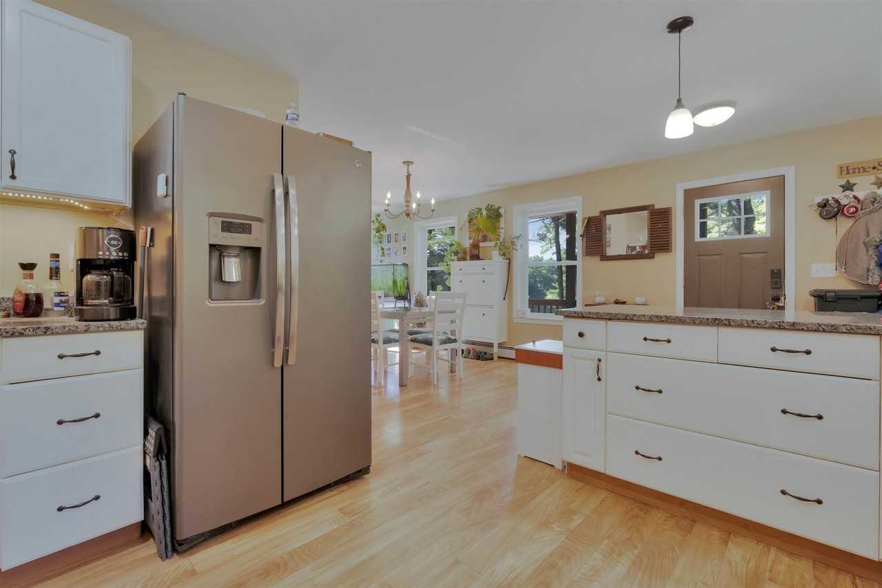 77 Barkers Pond Rd - Photo 5 of 31