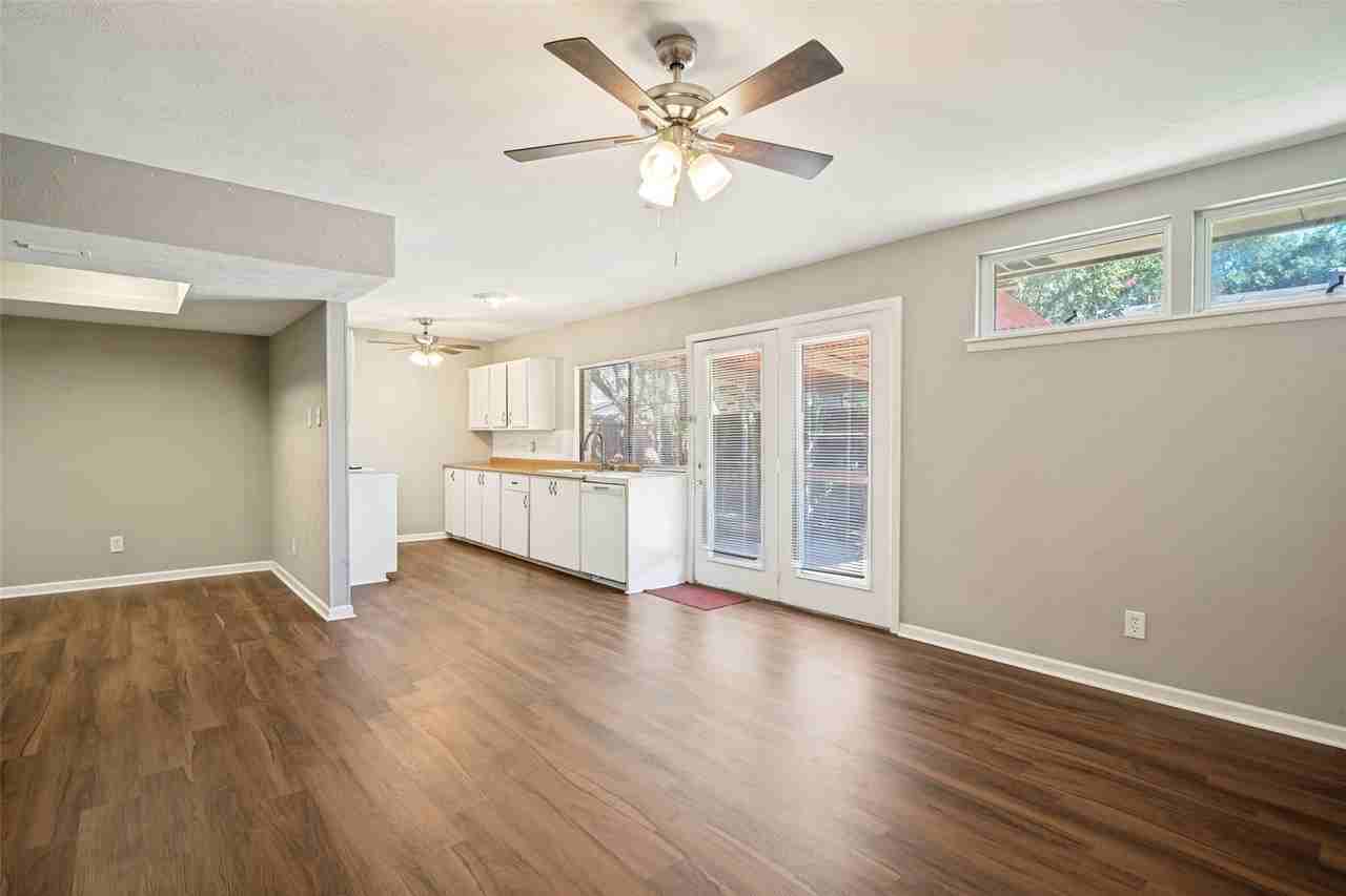 5709 Christie Ln - Photo 4 of 14