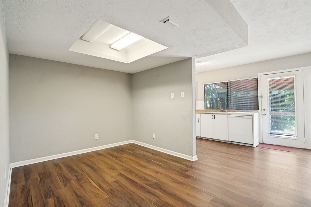 5709 Christie Ln - Photo 5 of 14