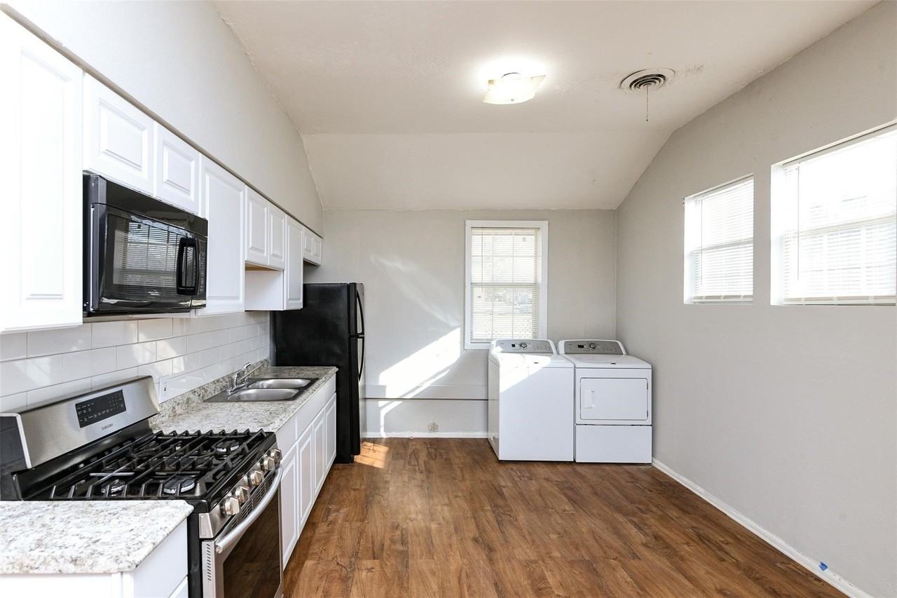 4722 Mccart Ave - Photo 4 of 14