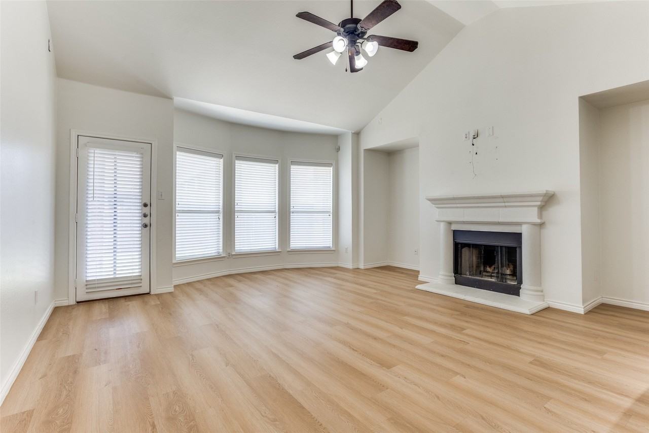 610 Crockett Dr - Photo 6 of 29