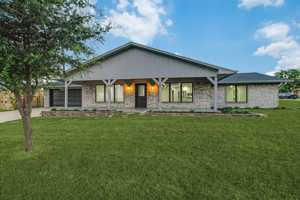 featured image of 437 Peninsula Dr