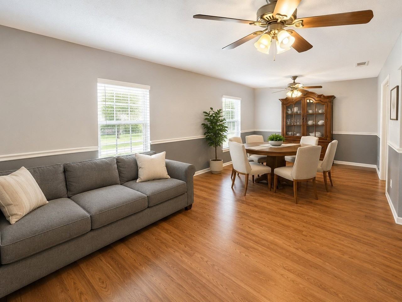 2304 Chinaberry Dr - Photo 5 of 8