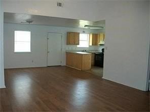 809 Shady Grove Dr - Photo 4 of 19