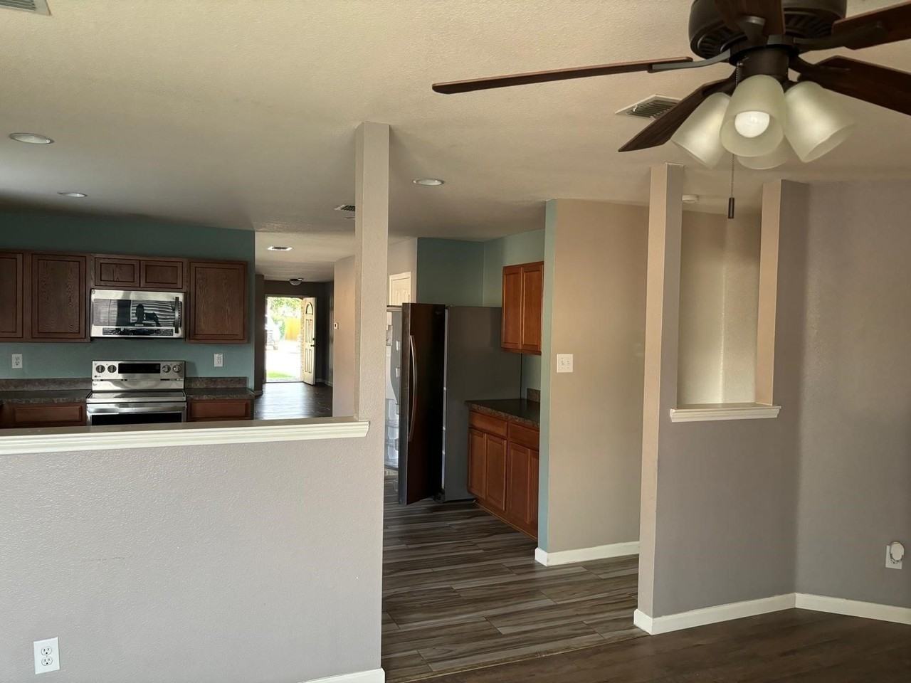 4613 Mountain Oak St - Photo 6 of 14