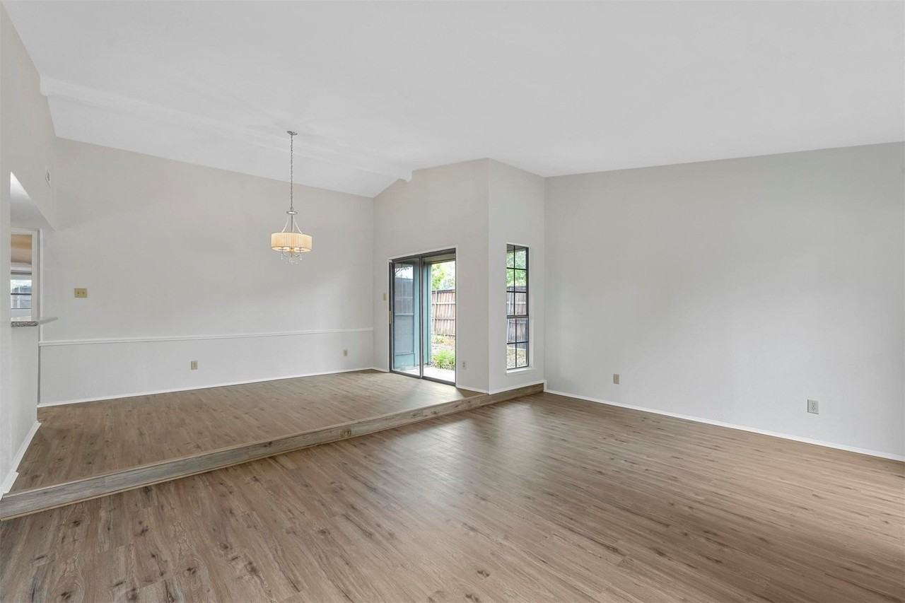 848 Shenandoah Dr - Photo 5 of 40