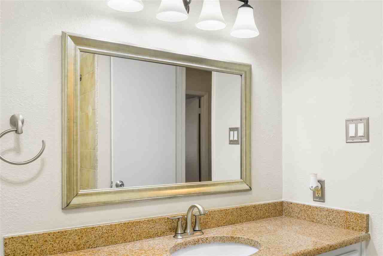 613 Overland Trl - Photo 7 of 34
