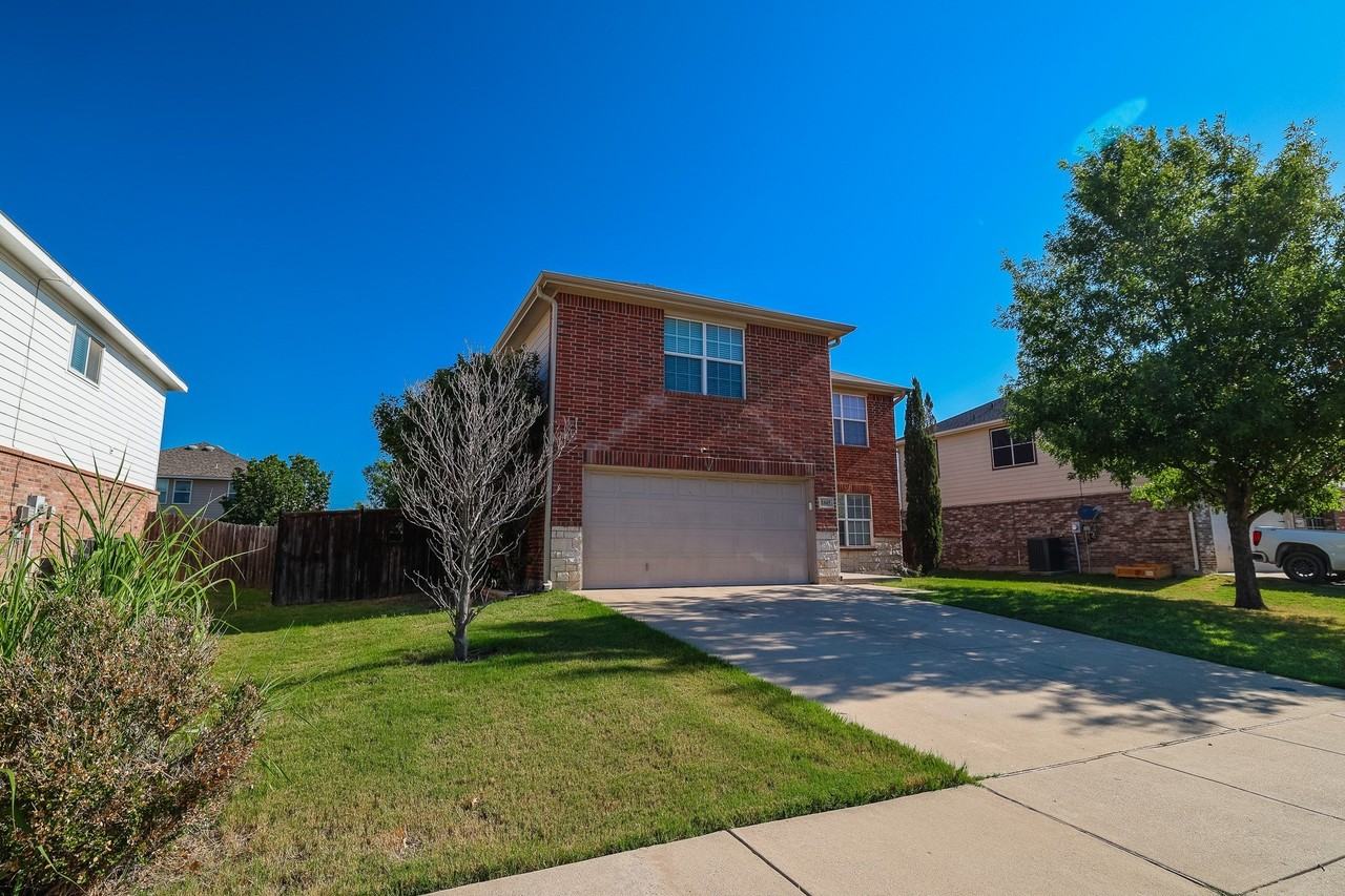 1645 Dream Catcher Way - Photo 2 of 14