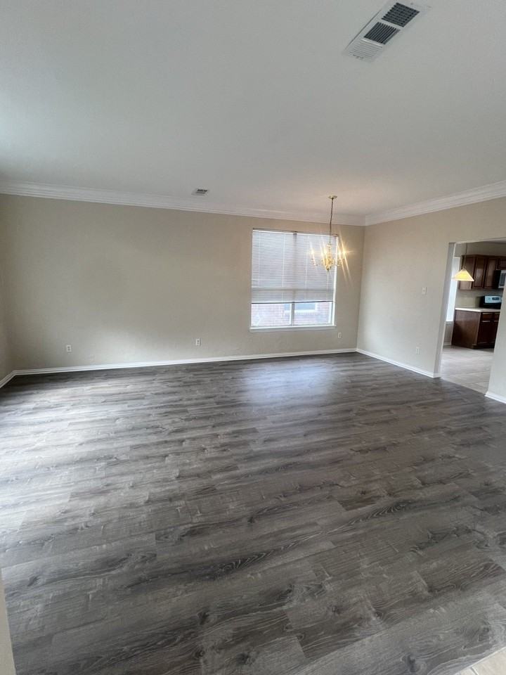 4201 Baccarat Dr - Photo 3 of 22
