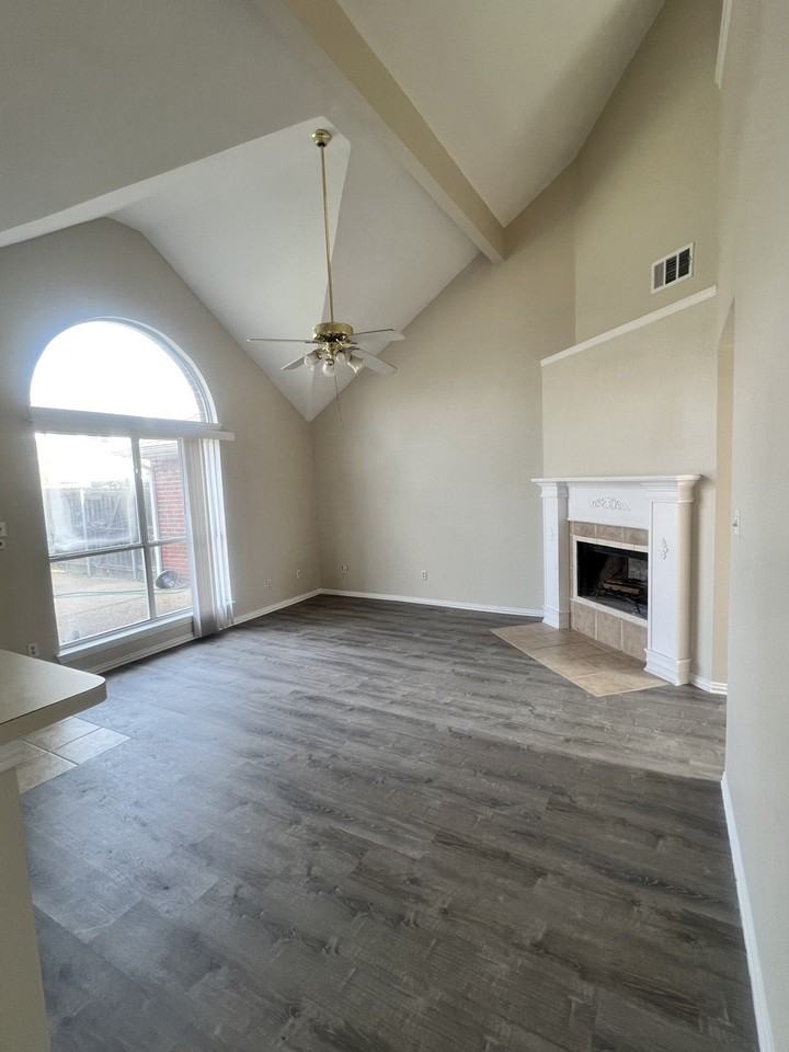4201 Baccarat Dr - Photo 5 of 22