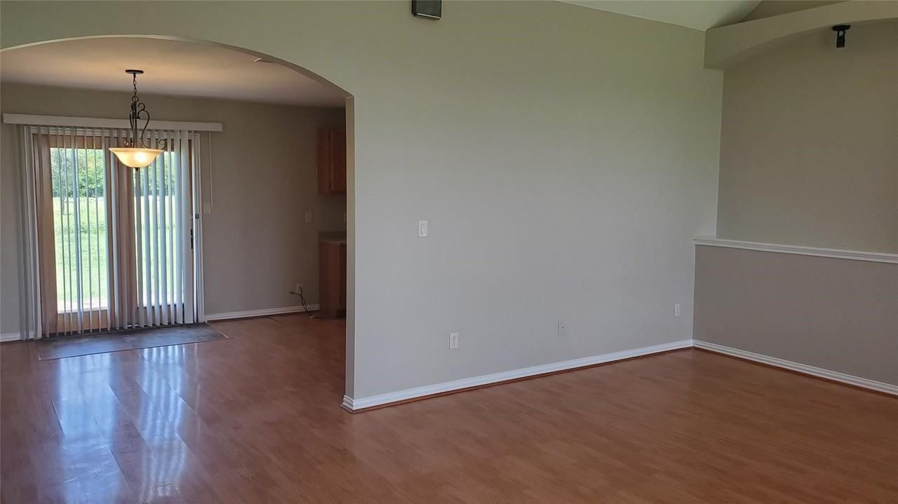 1656 County Road 697 - Photo 4 of 34