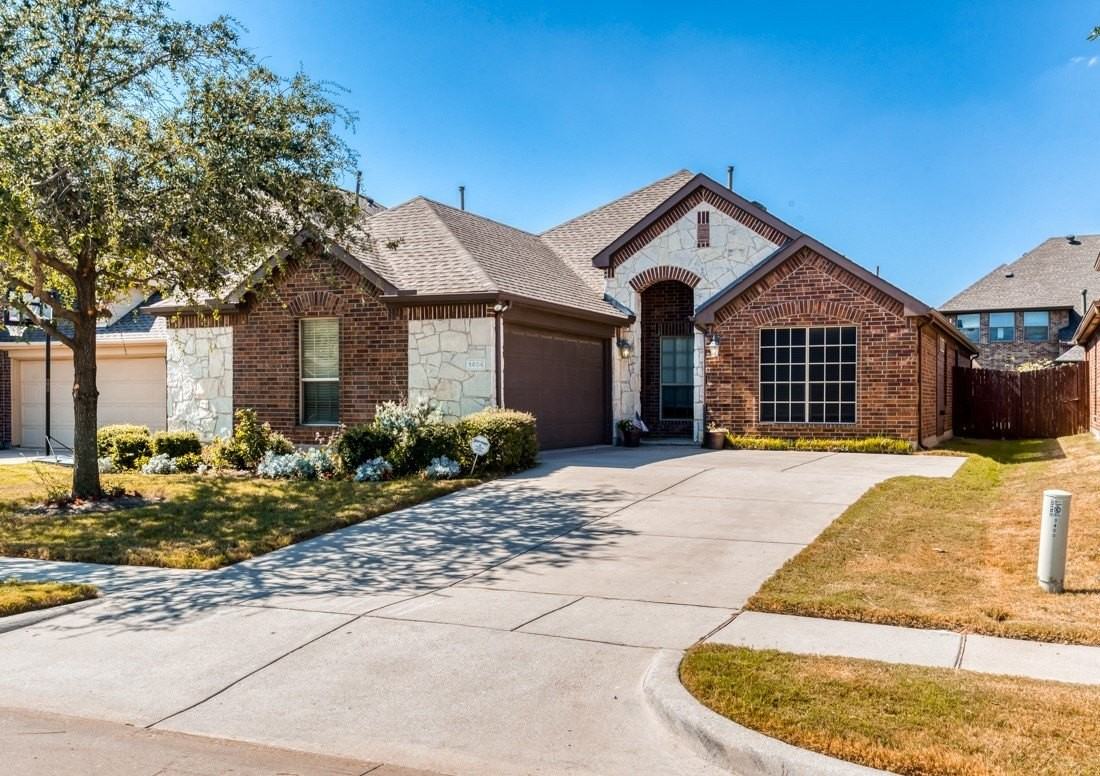 1404 Pillar Bluff Way - Photo 2 of 25