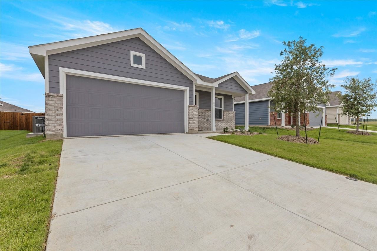 1708 Lercara Ln - Photo 2 of 29