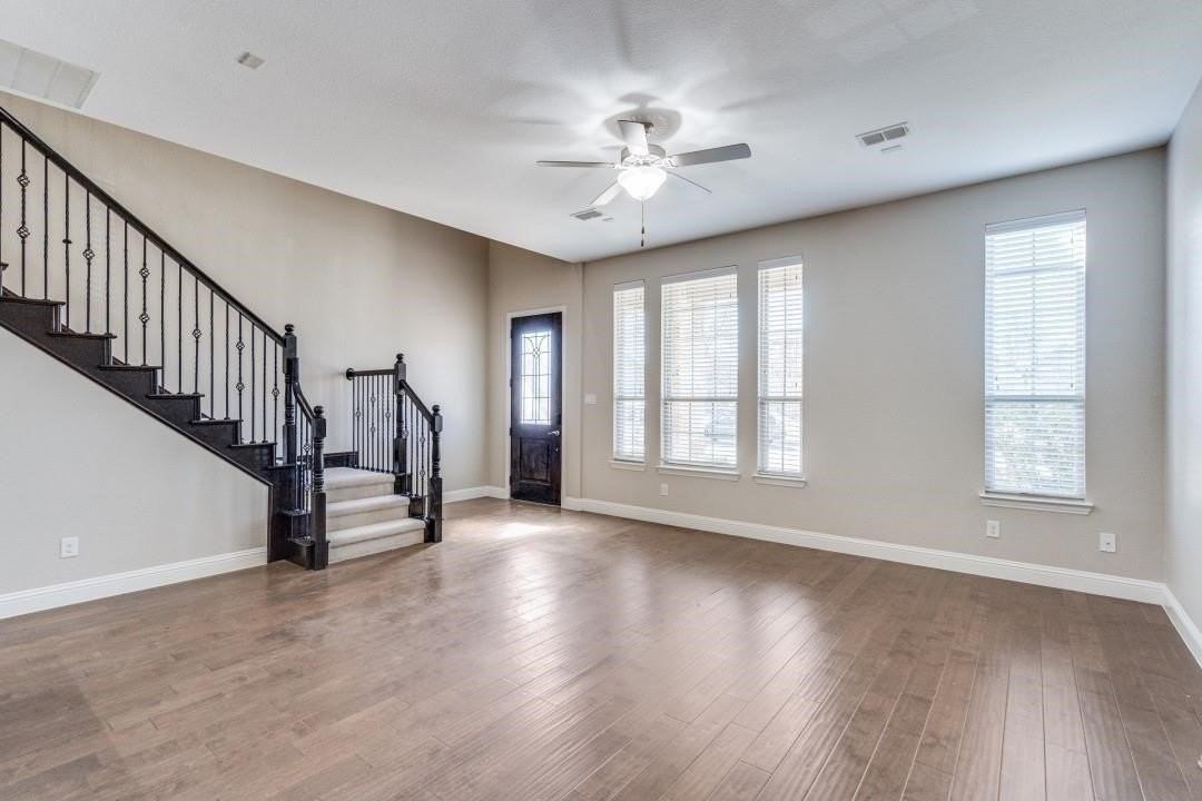 1058 Atherton Way - Photo 3 of 23