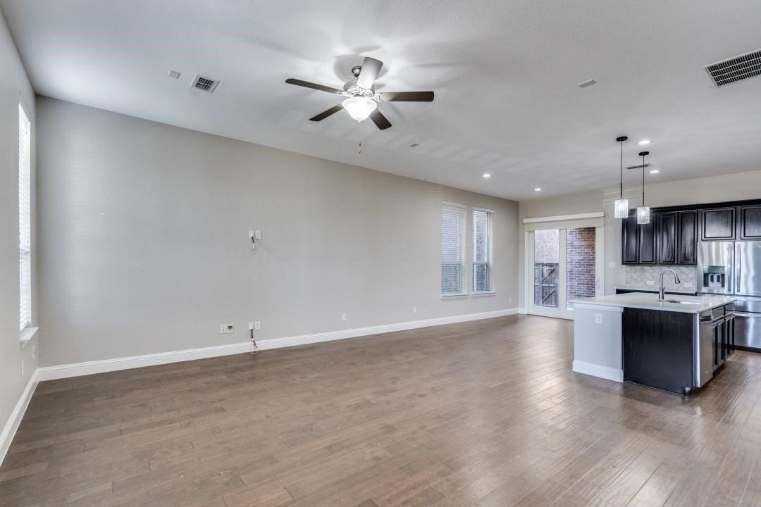 1058 Atherton Way - Photo 5 of 23