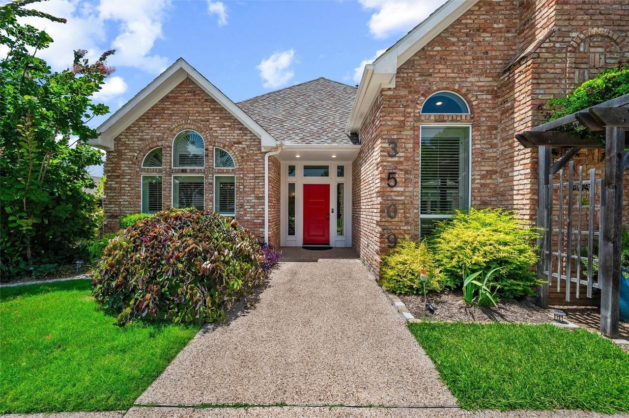 3509 Mount Vernon Way - Photo 4 of 36