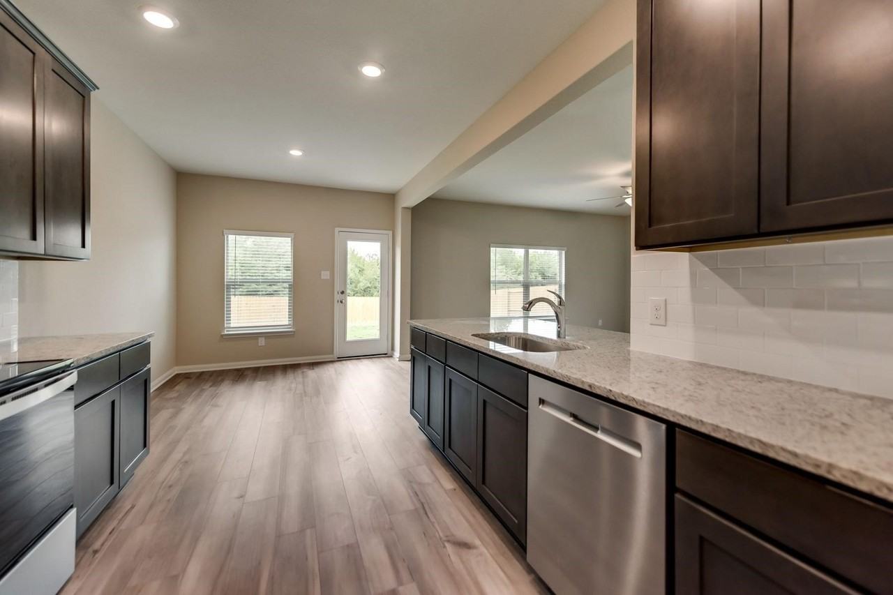 309 Sweet Pea Ln - Photo 7 of 10