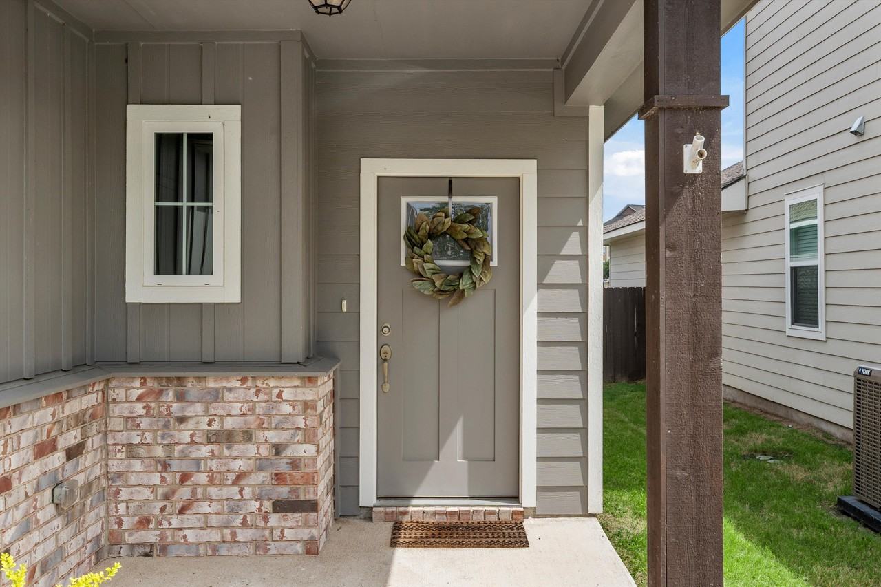 1524 Elise Ave #1 - Photo 2 of 23