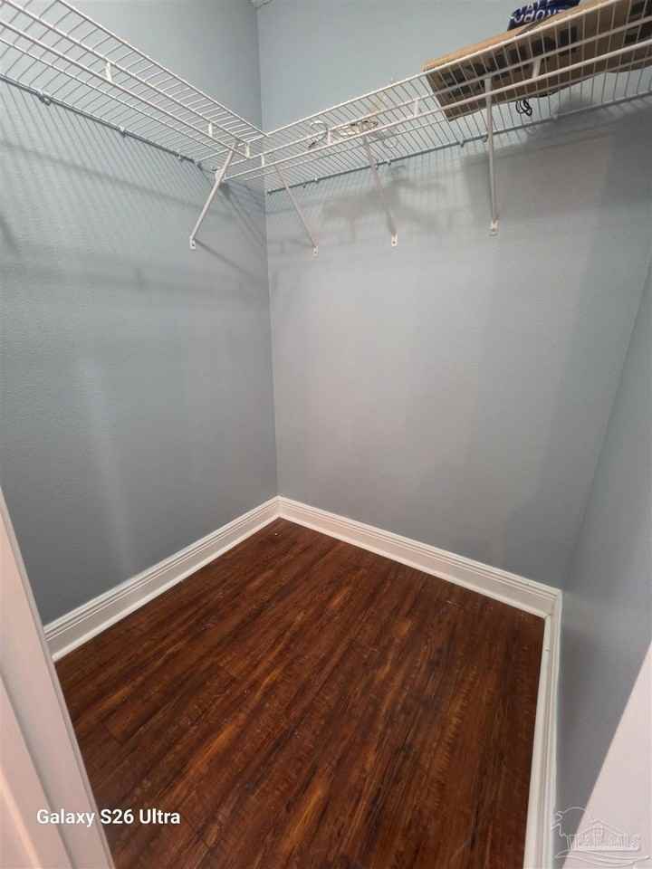 7042 Plank Dr - Photo 4 of 24