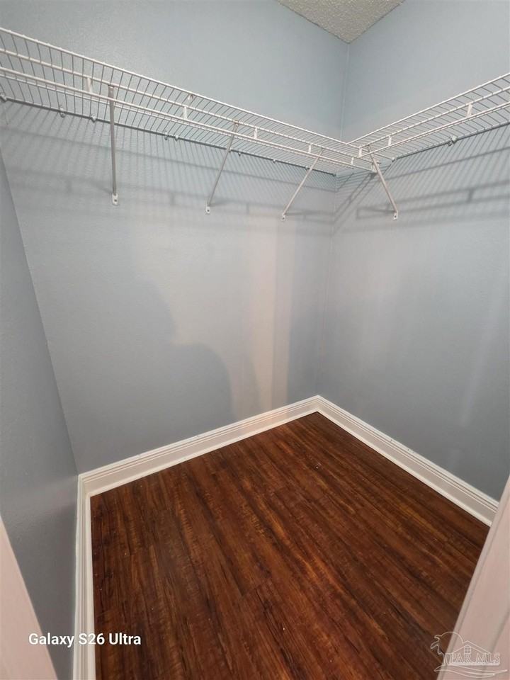 7042 Plank Dr - Photo 5 of 24