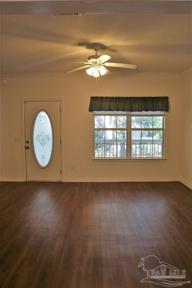 5726 Fair Oak Ln - Photo 2 of 25