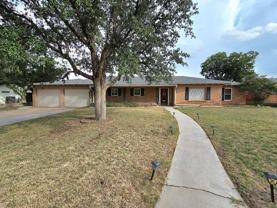 2305 Country Club Dr - Photo 1 of 1