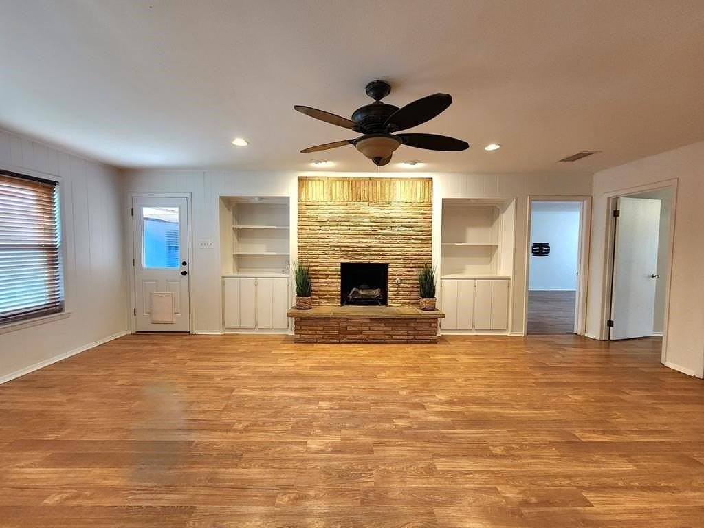2305 Country Club Dr - Photo 3 of 30
