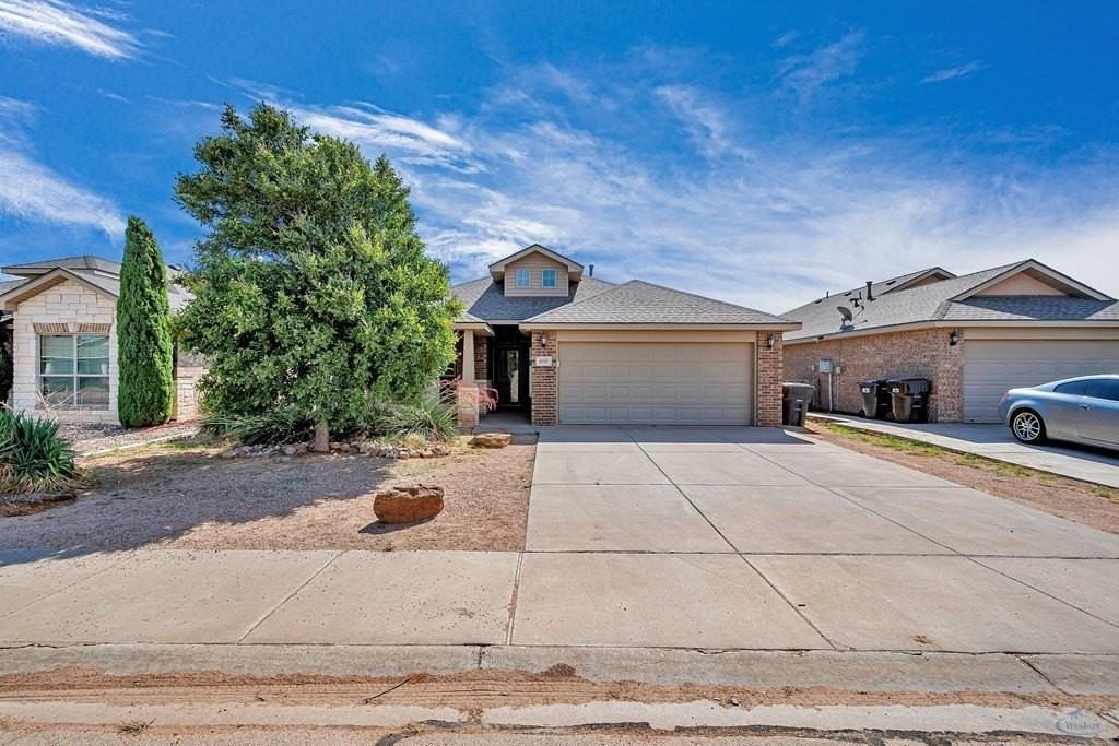 608 Memorial Ct - Photo 4 of 40