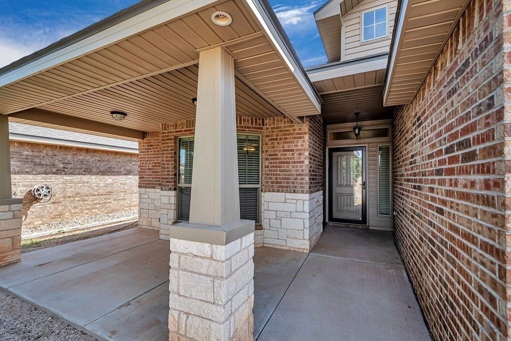 608 Memorial Ct - Photo 6 of 40