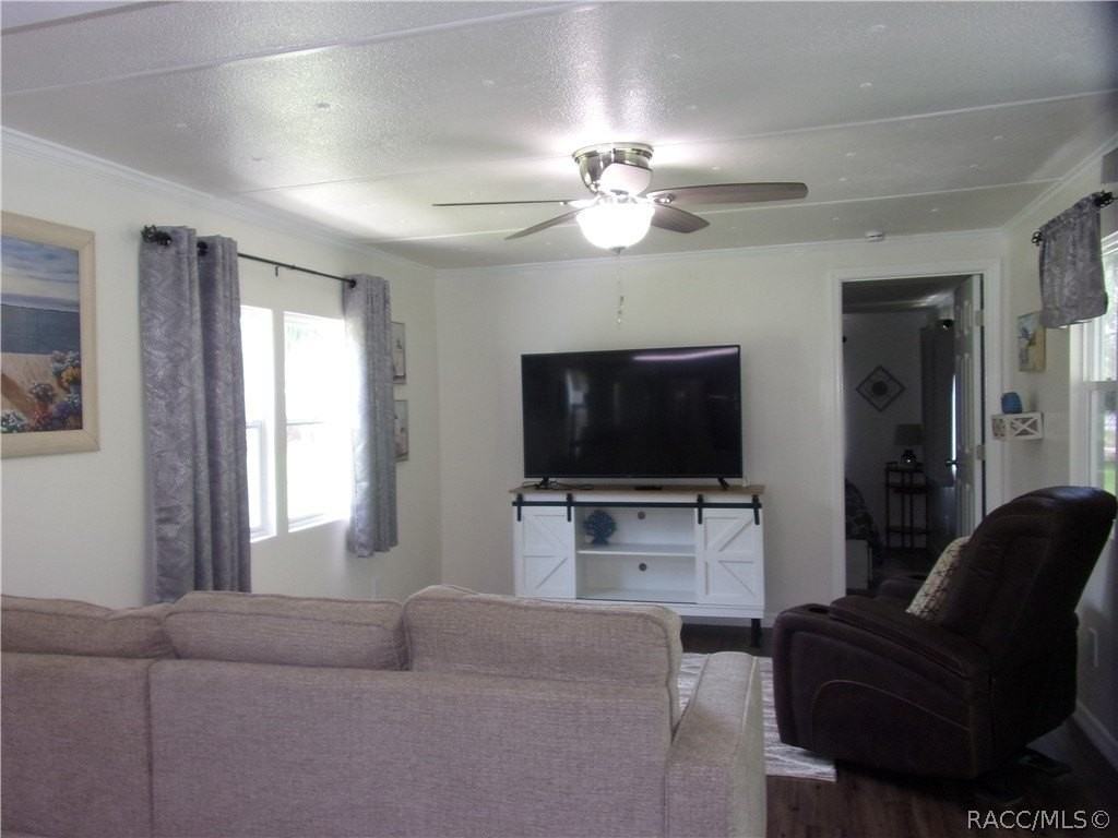 8825 W Arber Ct - Photo 2 of 16
