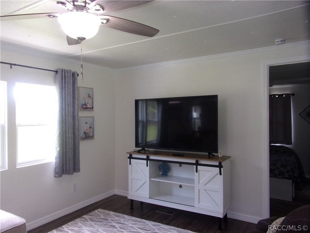 8825 W Arber Ct - Photo 3 of 16