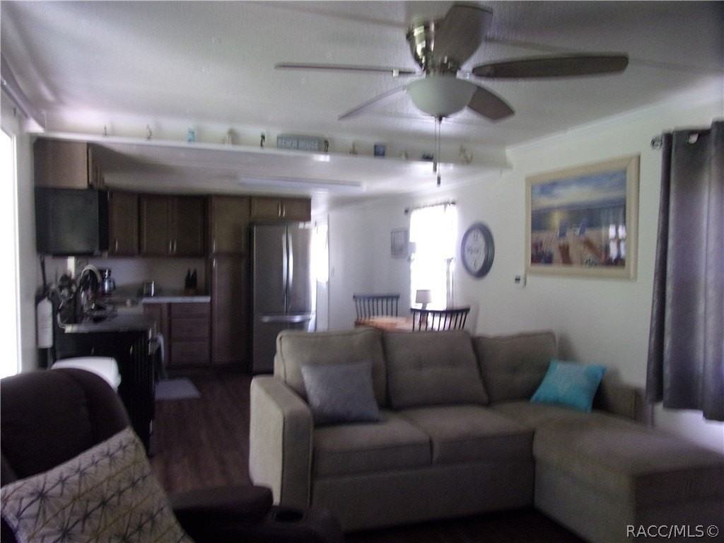 8825 W Arber Ct - Photo 5 of 16
