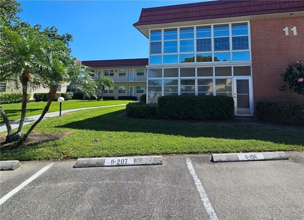 11 Vista Palm Ln #202