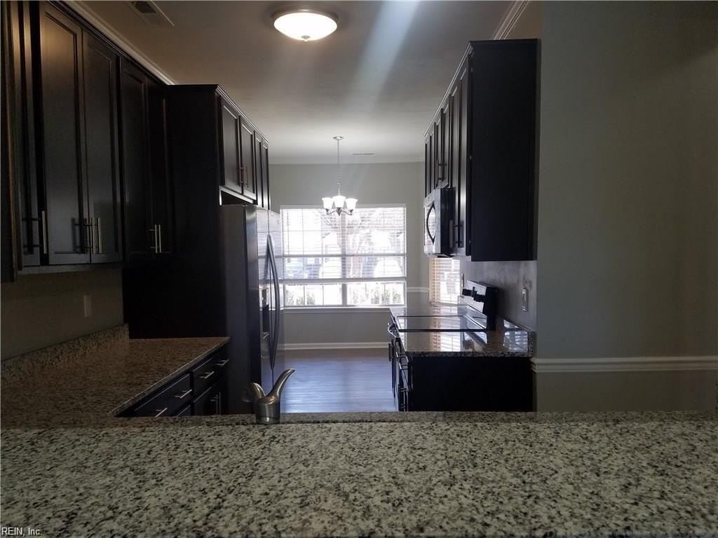 821 S Lake Cir - Photo 6 of 35
