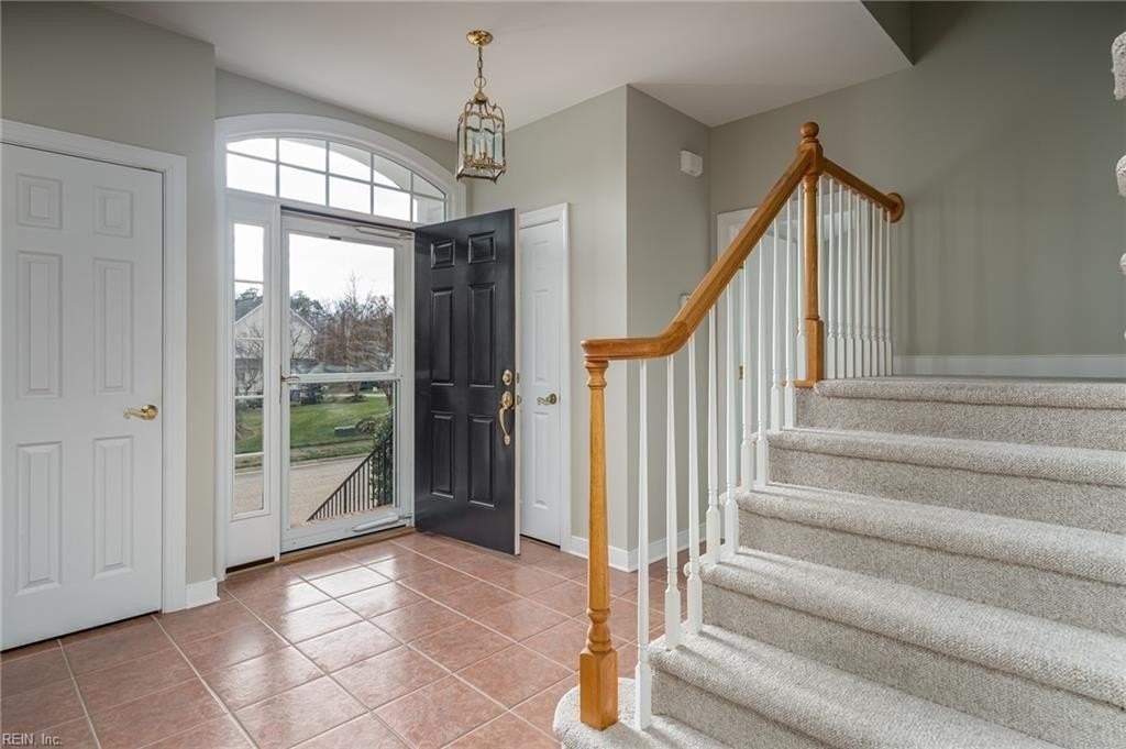 421 Suri Dr - Photo 5 of 31