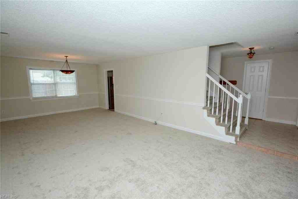 1217 Reardon Cir - Photo 2 of 46