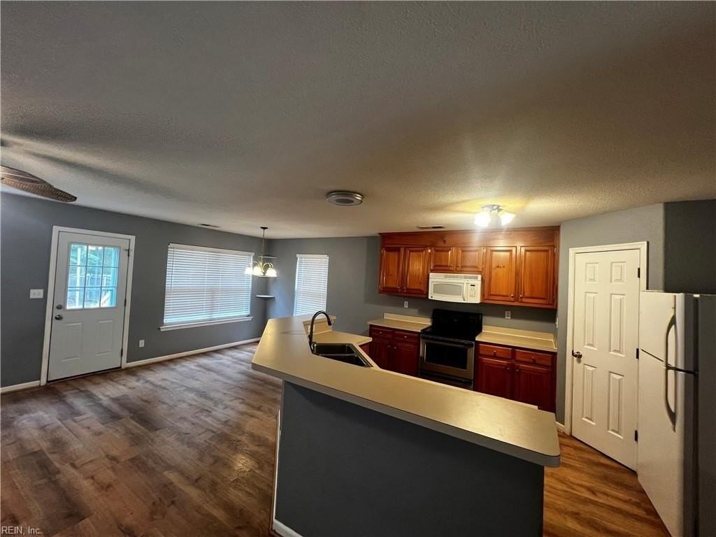 6350 Old Townpoint Rd - Photo 3 of 19