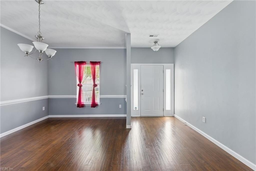 1023 Snead Dr - Photo 5 of 32