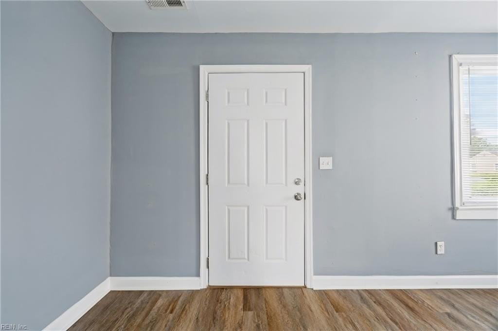 413 Colonial Ave - Photo 5 of 17