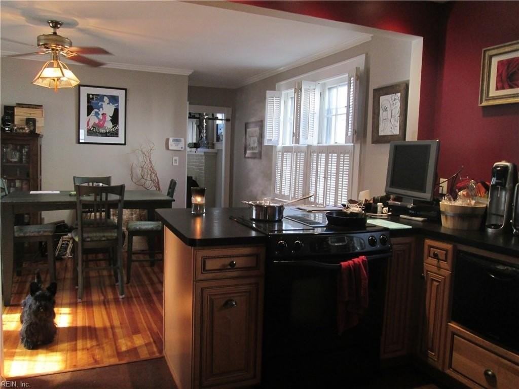 830 Shirley Ave - Photo 6 of 13