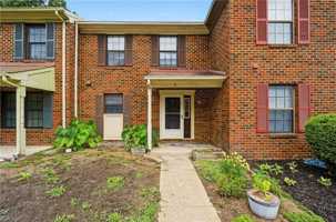 featured image of 372 Circuit Ln #E