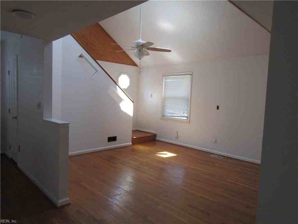 606 23rd St - Photo 5 of 36