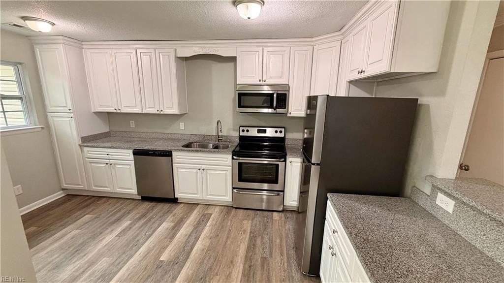 3217 Florence St - Photo 5 of 16