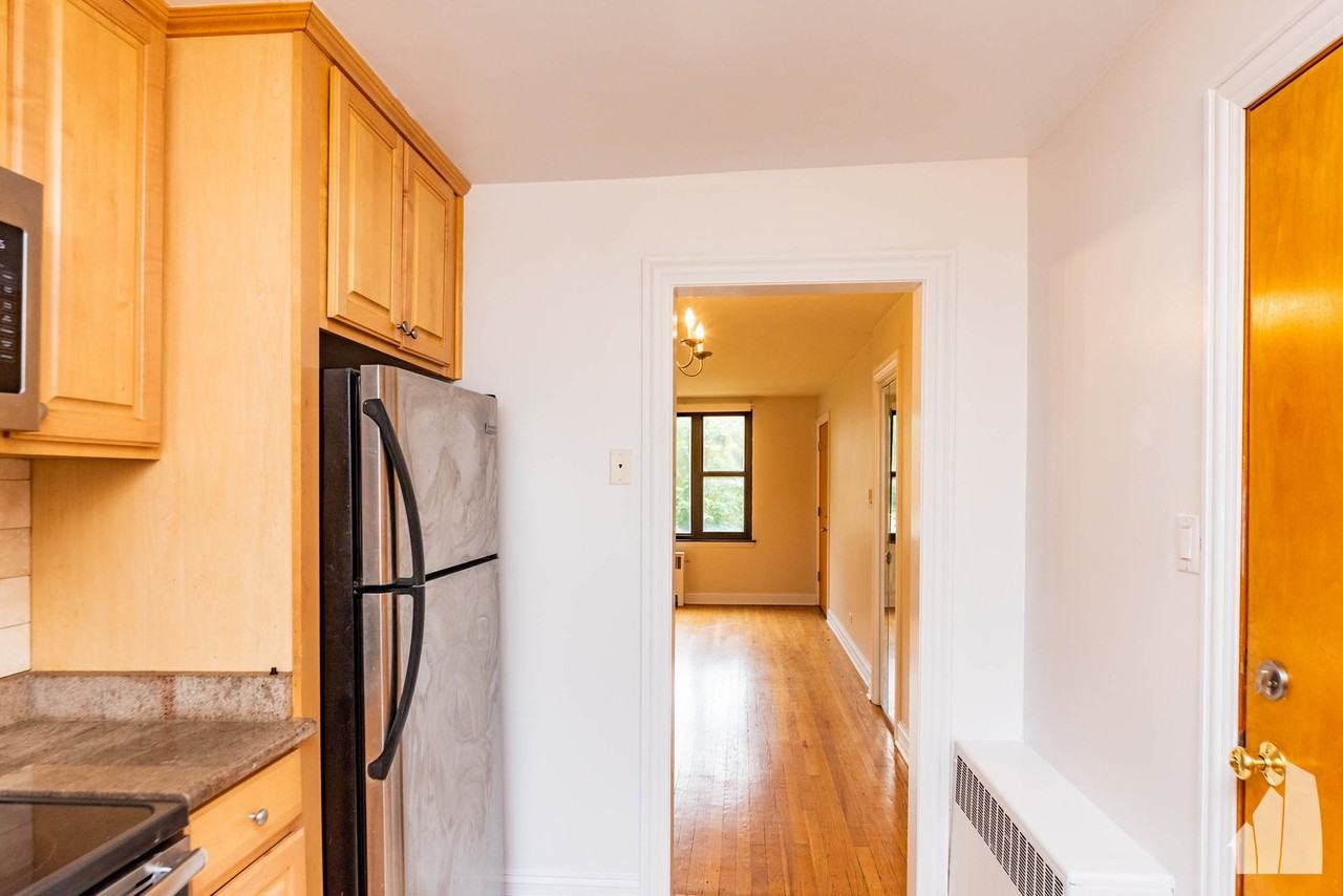 7320 N Ridge Blvd #22-3W - Photo 5 of 8