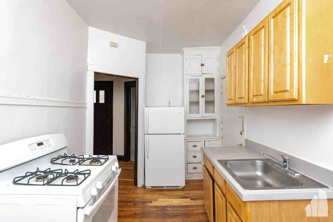 7735 N Sheridan Rd #55-2 - Photo 4 of 8
