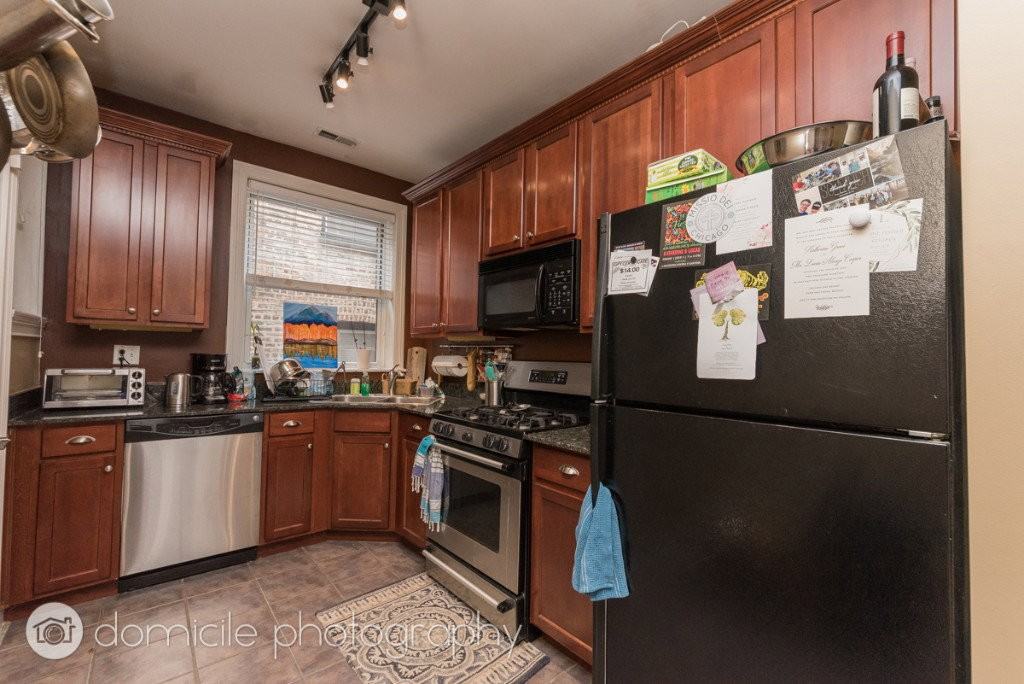 863 W Cornelia Ave #2 - Photo 7 of 8